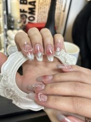 -芊屿芊浔美甲