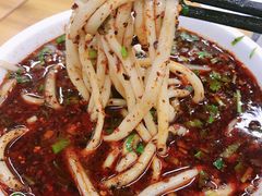 -马德元纯汤牛肉面(太奥广场店)