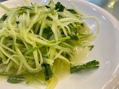 香菜拌青笋-渝君重庆火锅(嘉宾路店)