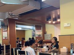 大堂-潮镇老尾牛杂(环城西路店)