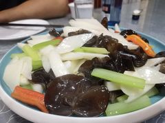 -龙香居海鲜家常菜饭店·特色驴肉·古城浑锅