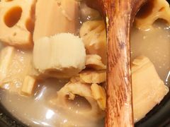 咸骨煲淋莲藕-沙龙酒家