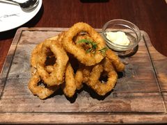 酥炸鱿鱼圈附大蒜蛋黄酱-卡朋厨房(289艺术园区店)