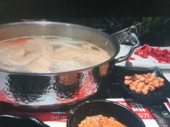 -左庭右院鲜牛肉火锅(浦江欢乐颂店)