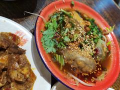 -爆炸头阿姨小四川正宗川味小吃(无任何分店)