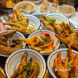 昆明火锅//一家带有甜品店的火锅