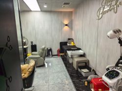 -TOP HAIR SALON