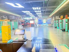 -极限PLAY运动娱乐新世界·团建派对表演休闲馆·室内高空游乐园