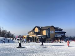 -中旅松花湖滑雪场