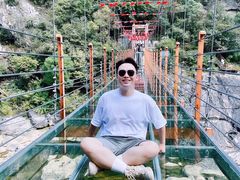 -燕子河大峡谷天坑仙境
