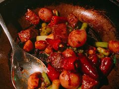 石锅花椒牛小排-新荣记(BFC外滩金融中心店)