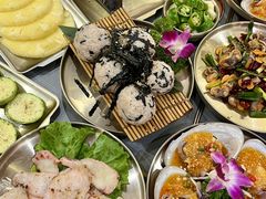 -围炉肉舍•炭烤活鳗•丹东海鲜烤肉(步行街店)