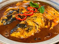 鱼头红焖+鱼丸清炖-解家河南菜(商鼎路店)