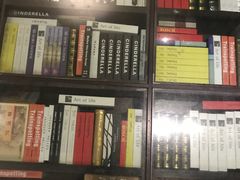 -钟书阁(松江泰晤士小镇店)