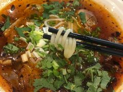 麻辣羊杂粉-黔庄 · 贵州牛羊粉