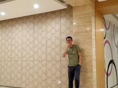 -罗伯特眼镜·蔡司官方授权(罗湖国贸店)