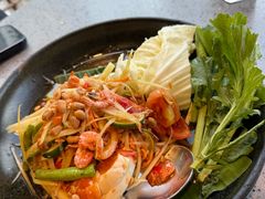 -Kub Kao Kub Pla (Terminal21)