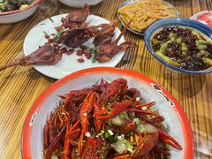 -冶建镜子·老南昌大排档·江西虾王(总店)