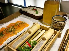 -尚尚仙·酸汤猪手·猪肚鸡火锅(华联万柳购物中心店)