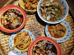 -爆炸头阿姨小四川正宗川味小吃(无任何分店)