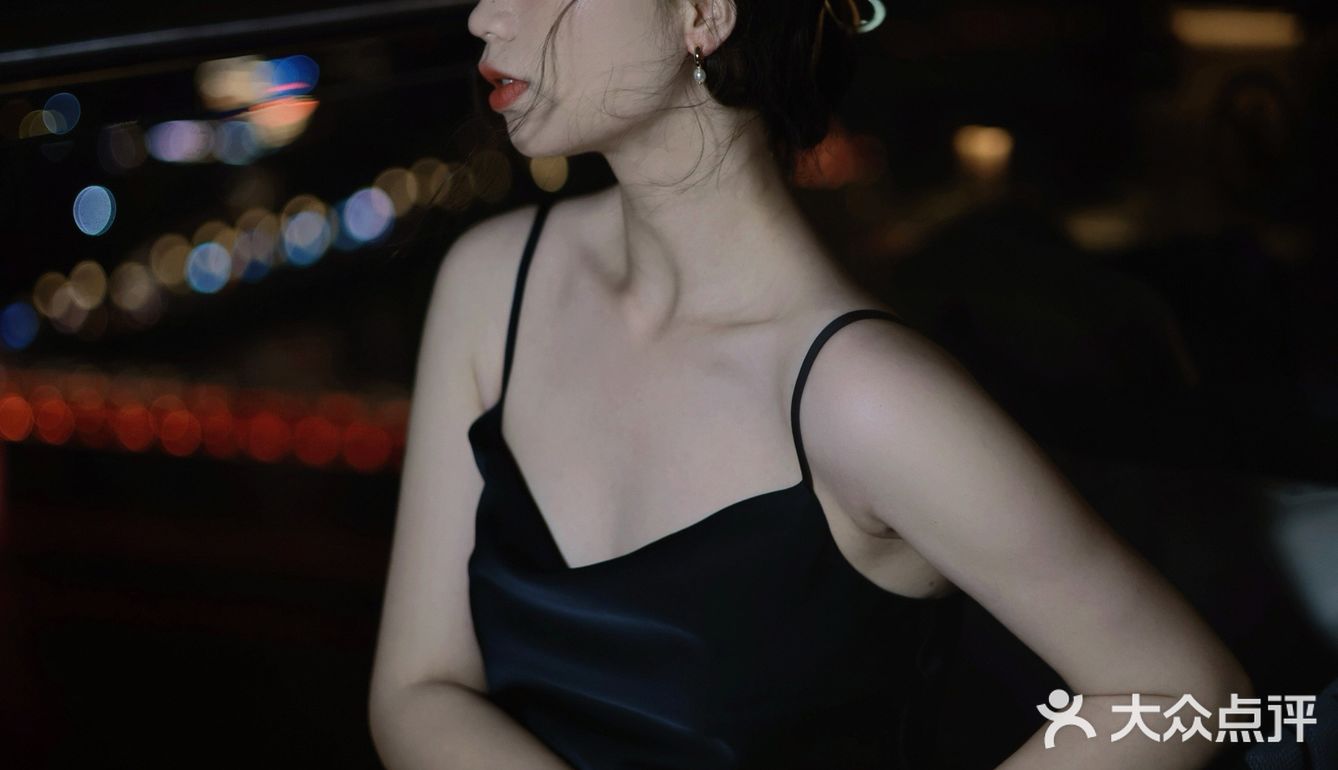 重庆探店｜一起去氛围感拉满高空酒吧吹吹秋天的风吧🌃