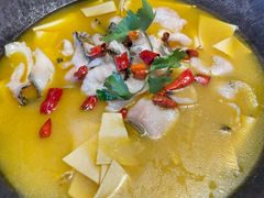 -江宴渔村·鱼鲜土菜(紫荆广场店)
