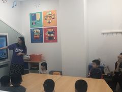 -斯坦星球AI编程·机器人科创·科学实验·信奥·思维·STEM·乐高·竞赛考级(长宁虹桥大融城荟聚中心)