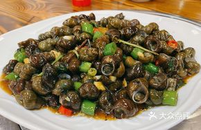 Green Pepper and Perilla Stir-fried Snail