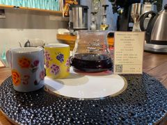 -LEO CAFE
