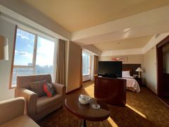 -汕尾巴黎半岛酒店