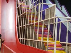 -嘿哟动霸CHUA·新潮玩运动娱乐中心·蹦床滑冰团建乐园
