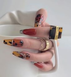 -斯馨·健康美甲美睫