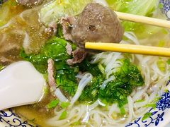 牛肉牛丸双拼粿汤-抖牛白塔牛肉粿条汤(水围店)