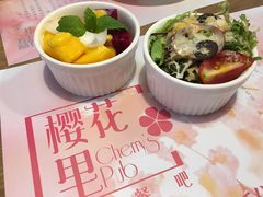 -樱花里音乐餐吧·牛扒椰子鸡(东圃店)