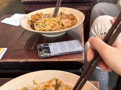 -方铲铲·成都板凳面(滨江银泰店)