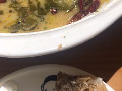 -江渔儿酸菜鱼(映月湖环宇城店)