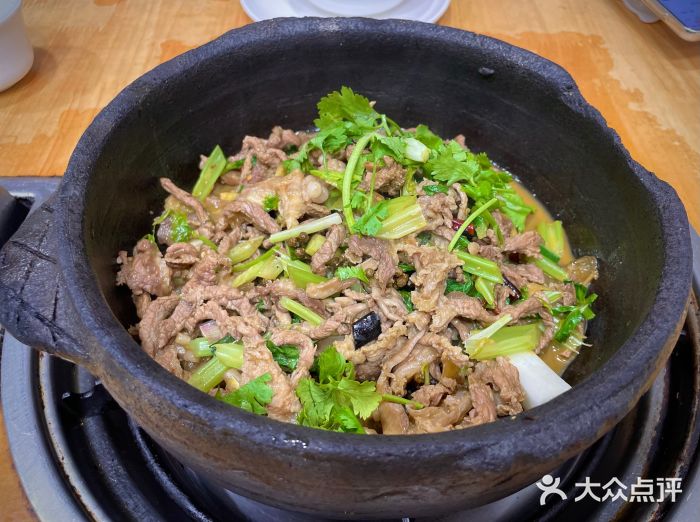榕江牛瘪牛肉火锅图片