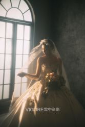 -雪中彩影婚纱摄影·微光艺术中心