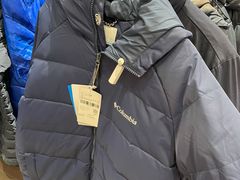 -唯品会(北京国瑞城店)