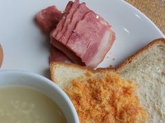 -西安大雁塔科技大学地铁站亚朵酒店