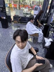 -藤野造型专业烫染接发