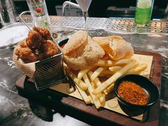 -STARRY CAFE & LOUNGE BAR(高新店)
