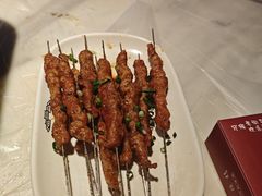 -老街烧烤大排档·地道湖北菜·龙虾馆(汉口火车站店)