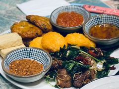 炸物拼盘-浩海火烧云傣家菜(京广店)