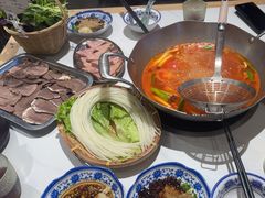 -王奋斗贵州酸汤牛肉火锅