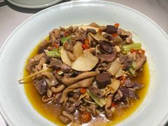 -费大厨辣椒炒肉(高铁吾悦广场店)