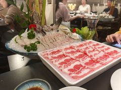 -鲜入唯煮·港式海鲜牛肉火锅(金宝街店)