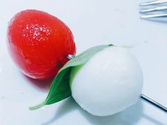 话梅番茄配水牛芝士-théATRE 茶聚场(王府中環店)