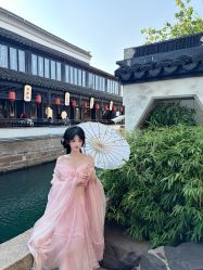 -一揽芳华汉服旗袍体验馆(拙政园店)