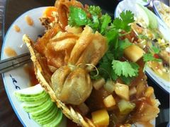 雀巢筑顶-莲华素食府